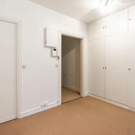 Luxury Living In Saint Germain Apartament