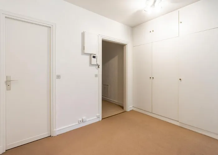 Luxury Living In Saint Germain شقة