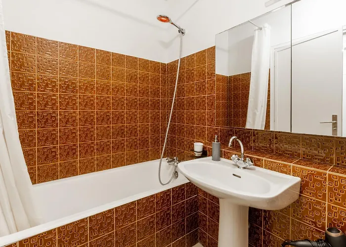 Luxury Living In Saint Germain Apartament